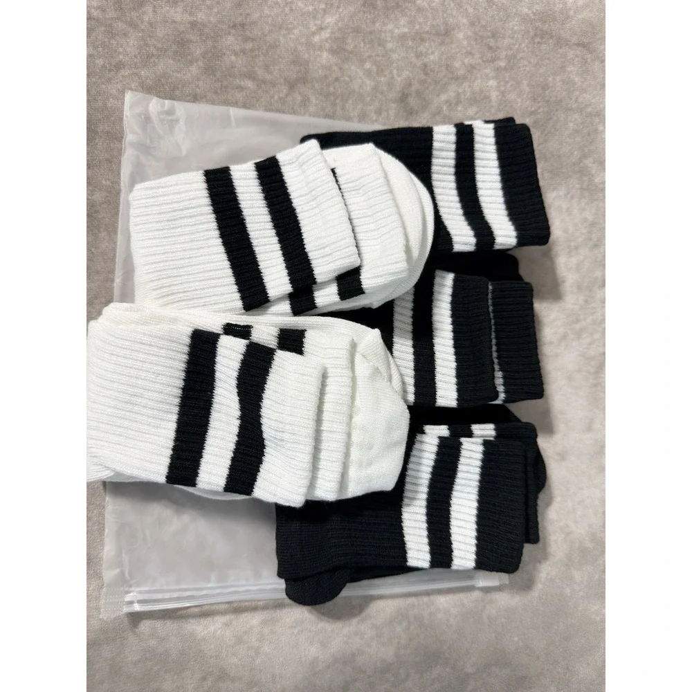 Yoga Sports Socks Black And White With Stripes Women's Yoga Grip Five Pack